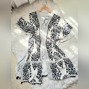 Black and White Patterned Pom Kimono